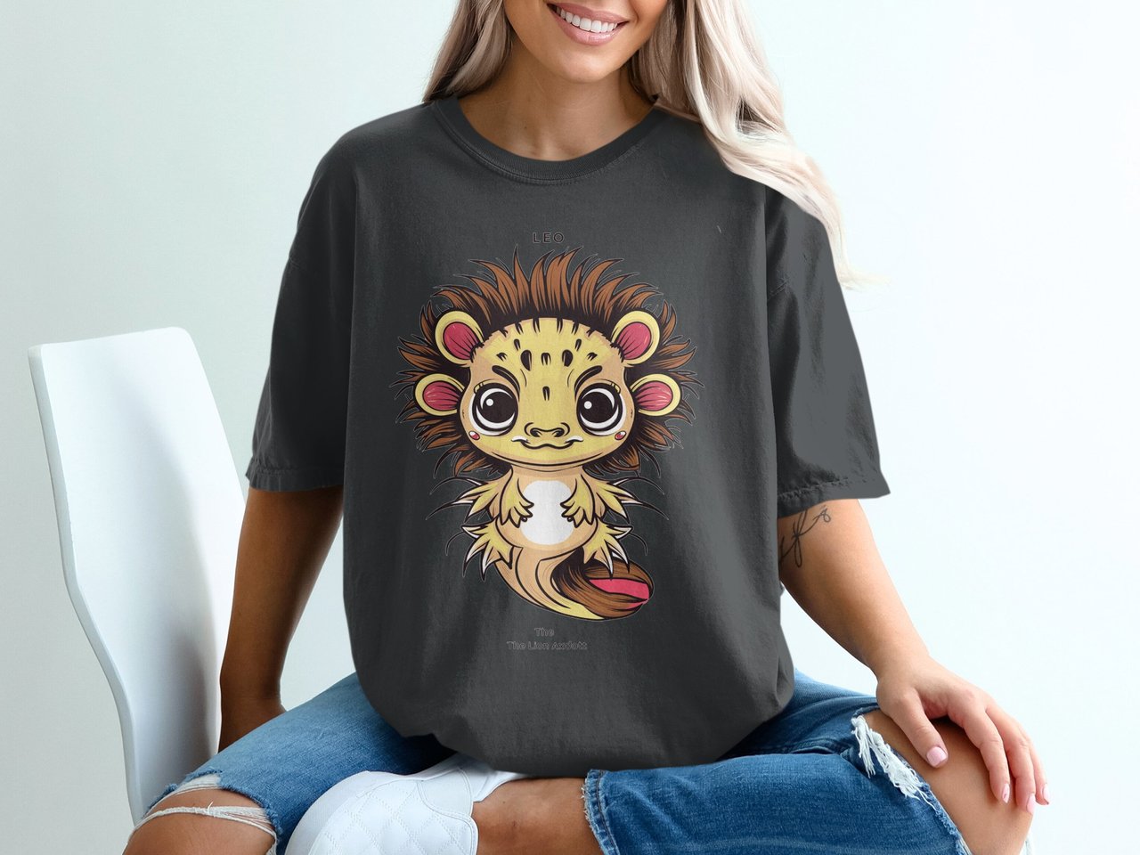 LEO Axdott Lion Graphic T-Shirt