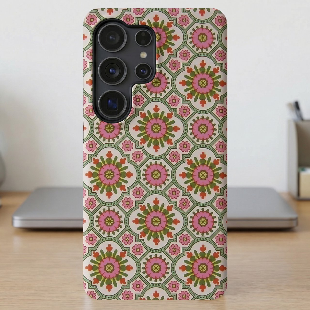 Retro Floral Tile MagSafe® Phone Case