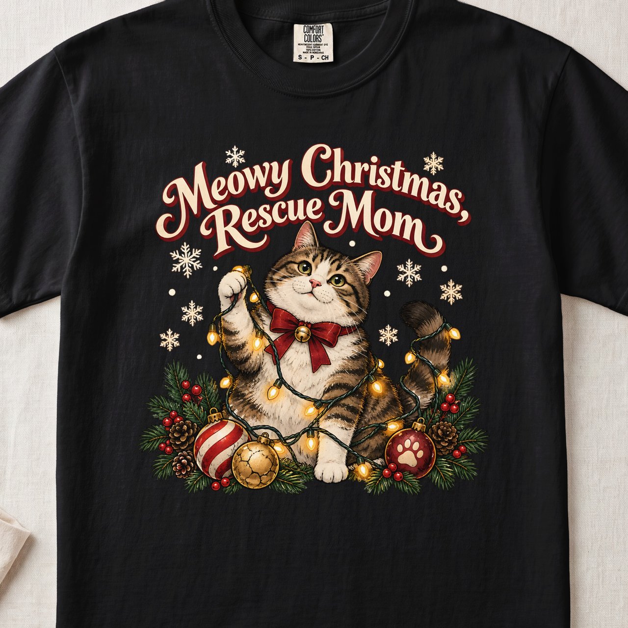 Meowy Christmas Rescue Mom Shirt – Cute Cat Holiday Tee