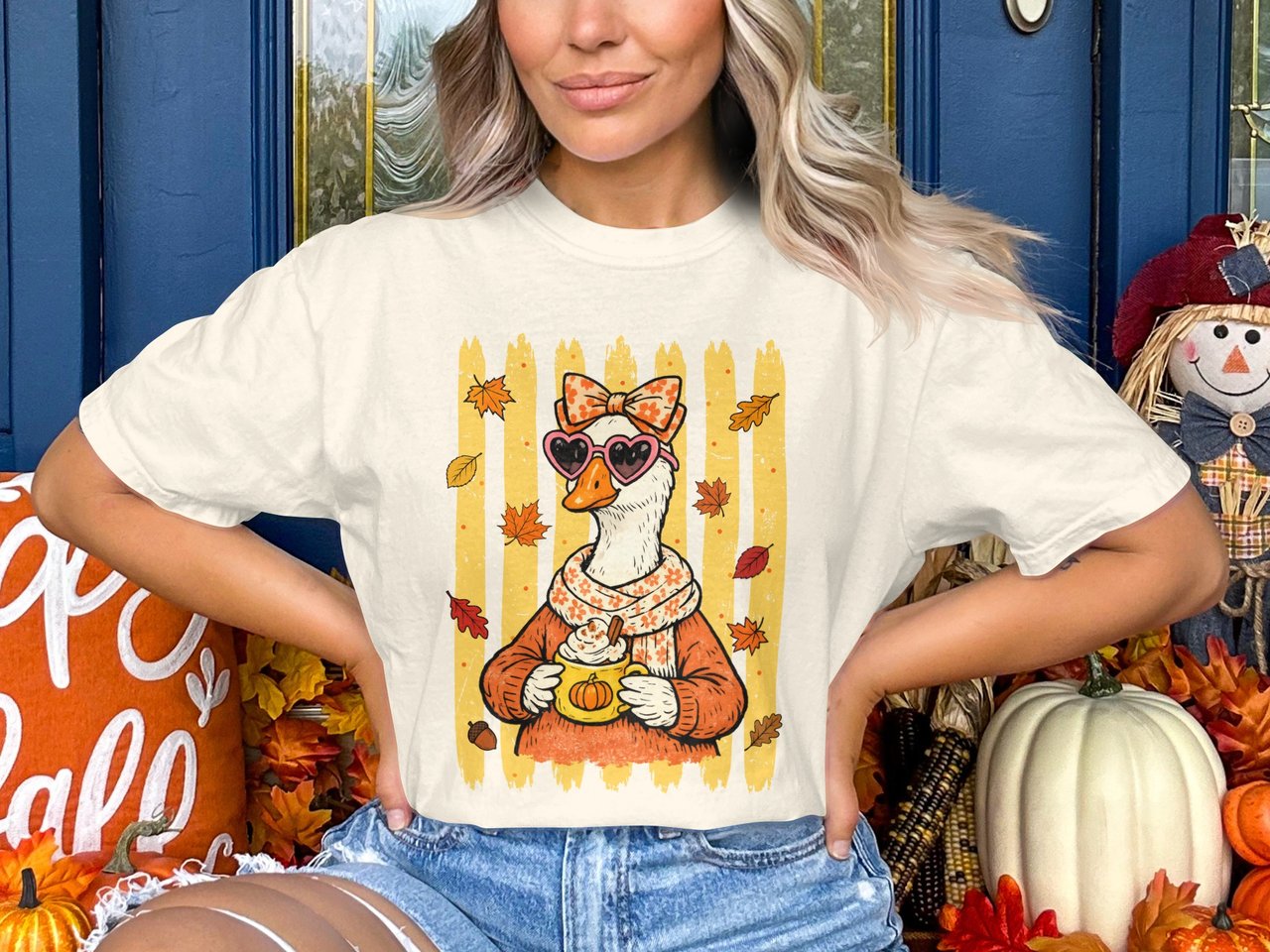 Pumpkin Spice Goose Sweatshirt, Cozy Fall Aesthetic Hoodie, Cute Autumn Animal Lover T-Shirt, Whimsical Seasonal Gift for Her