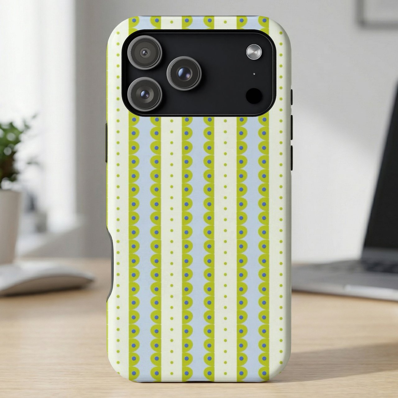 Retro Scallop Stripe MagSafe® Phone Case