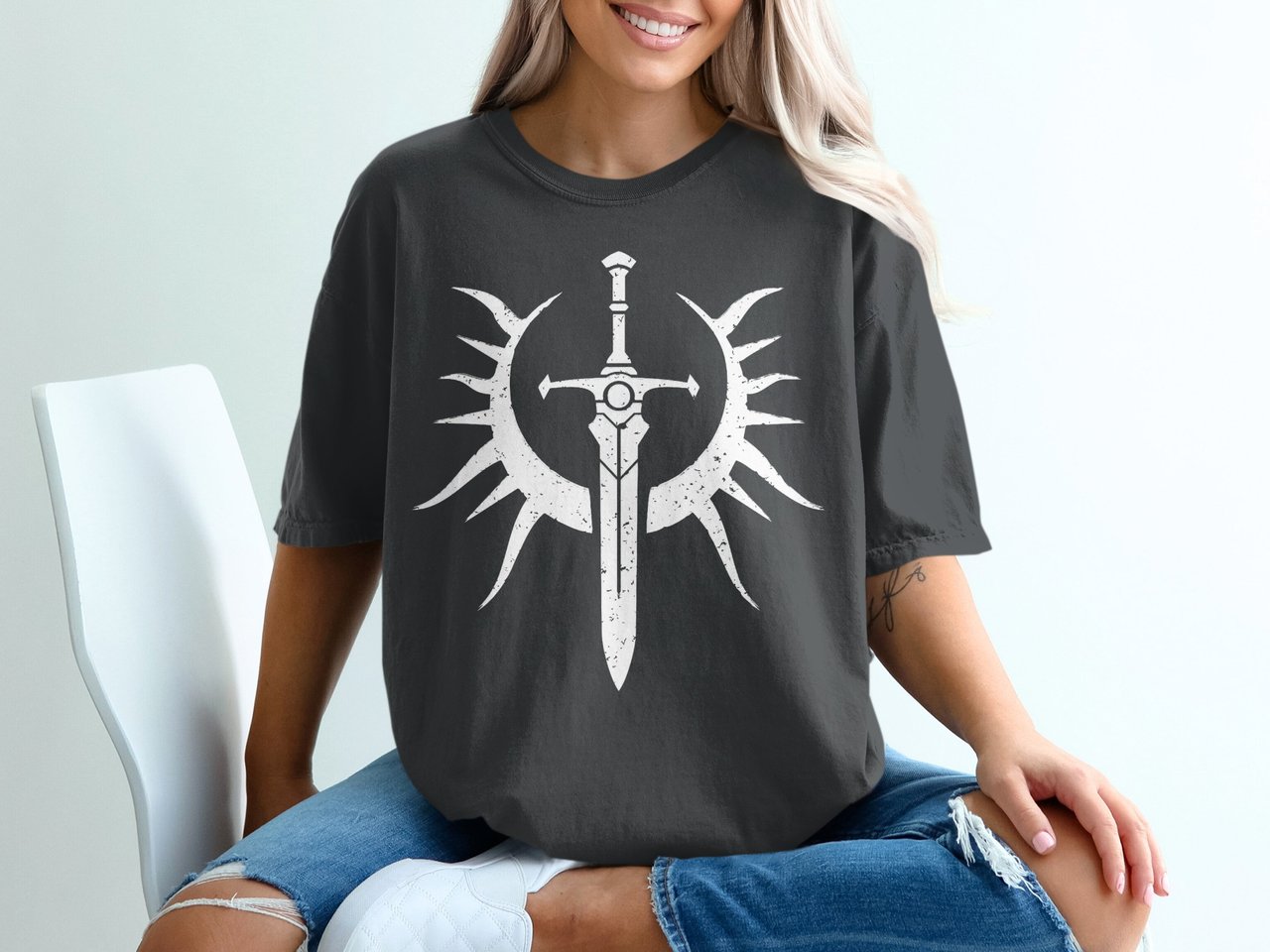 Diablo 4 Paladin Icon T-Shirt