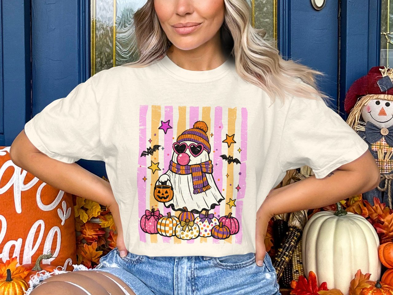 Cute Retro Ghost Halloween Sweatshirt, Trendy Spooky Season Hoodie, Fall Ghost Heart Glasses T-Shirt Gift for Her