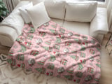 Pink Cozy X-Mas Reader Arctic Fleece Blanket thumbnail 1