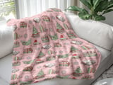 Pink Cozy X-Mas Reader Arctic Fleece Blanket thumbnail 3
