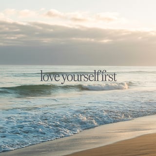 Serene Ocean Landscape Wallpaper